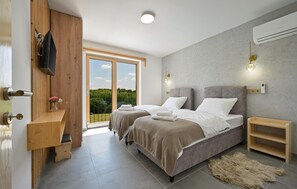 3 soverom, safe på rommet, reiseseng for barn og wi-fi (inkludert)