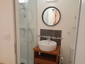 Shower - STUDIO VOUTE ATYPIQUE (Murol)