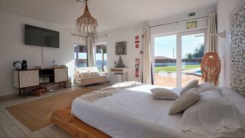 Chambre Double Deluxe, vue piscine | Wi-Fi gratuit