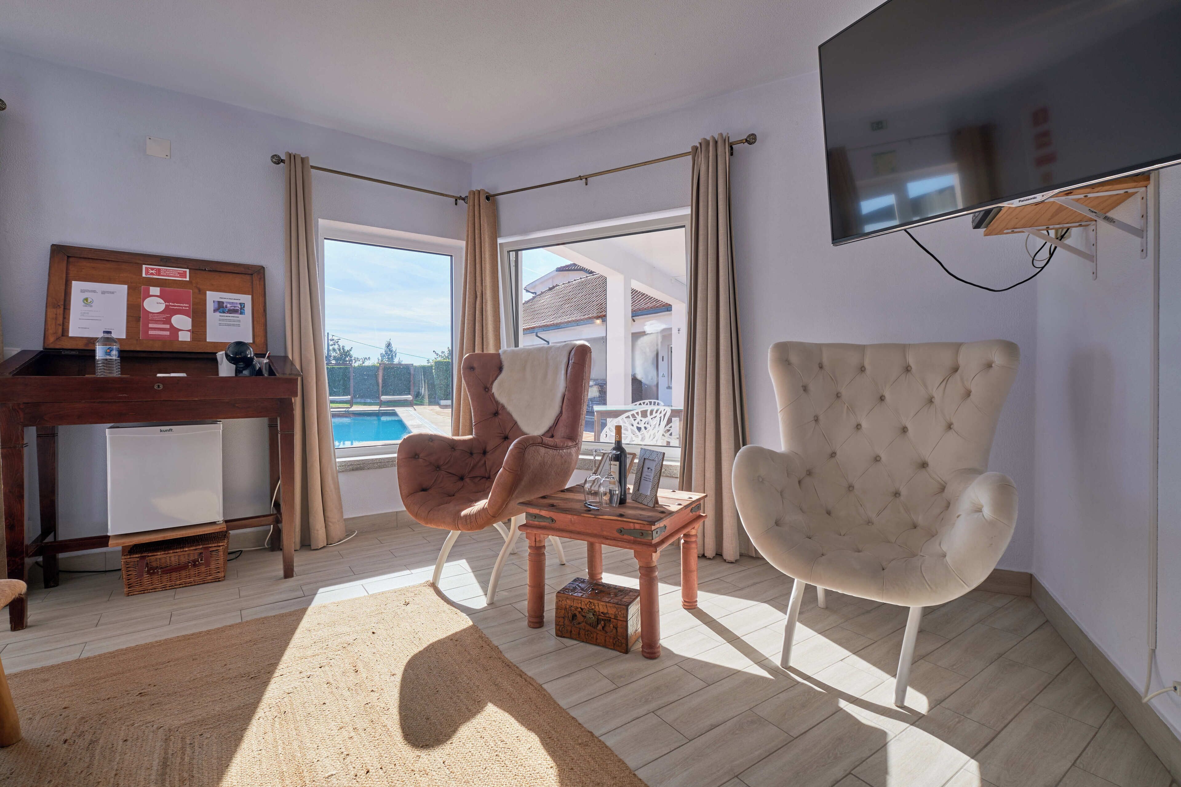 Deluxe Suite, Pool View