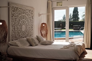 Habitación Deluxe doble, vistas a la piscina | Wifi gratis