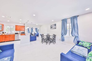 TV connectée, cheminée, espaces bureaux