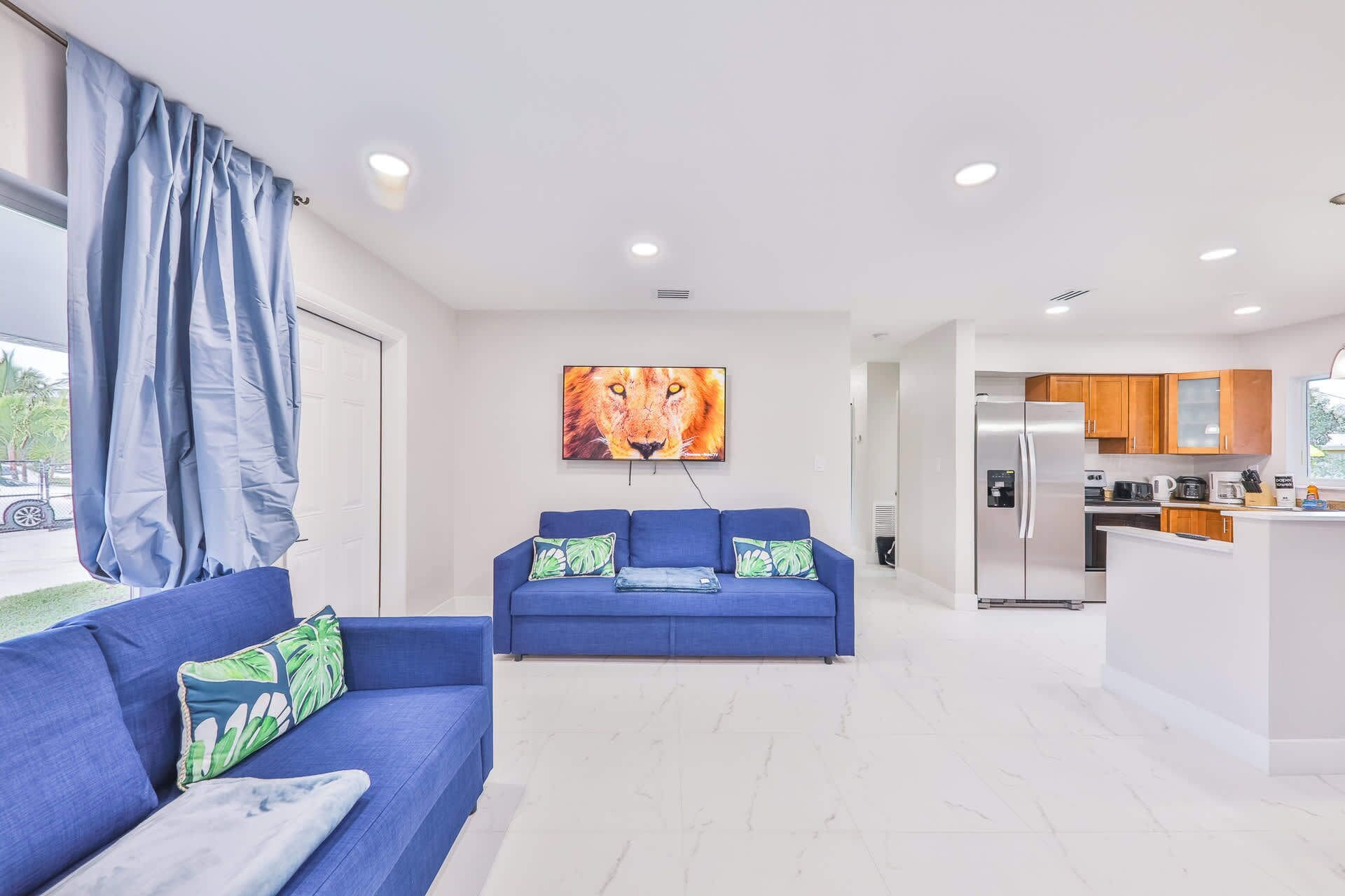 Smart-TV, peis og kontorer