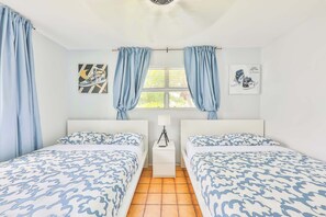 3 bedrooms, desk, iron/ironing board, free WiFi