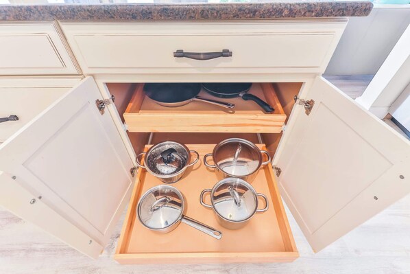 Interior - Heart of Hollywood STR-1926 (Hollywood)