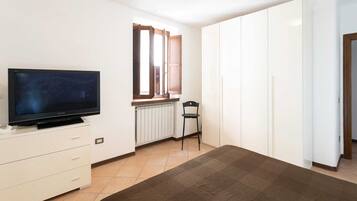 1 camera, Wi-Fi, lenzuola