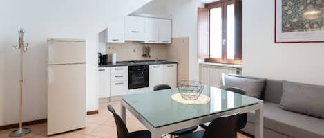 Oven, stovetop
