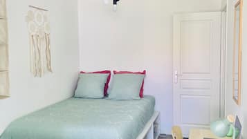 1 chambre, fer et planche à repasser, Wi-Fi gratuit, draps fournis