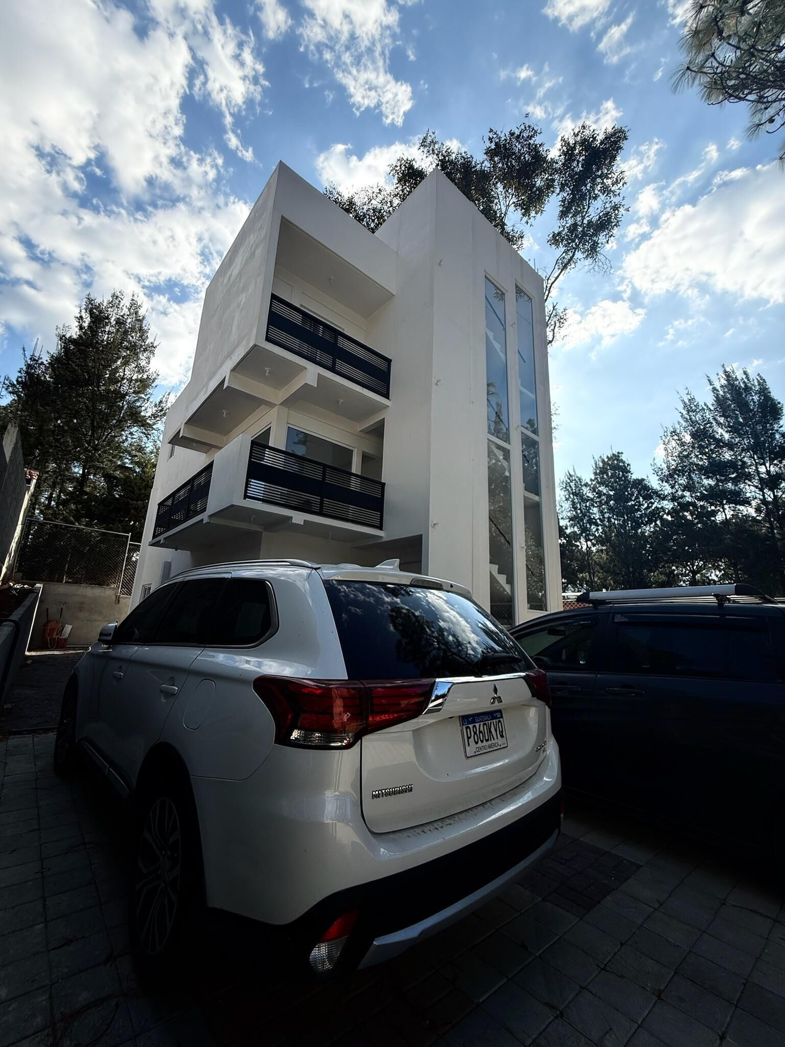 المنطقة المحيطة بالمنشأة