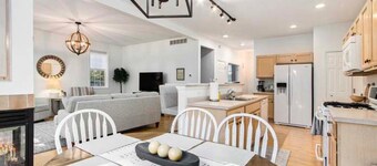 Weko Beach Retreat, Hot Tub, Fire Pit & Near Lake Michigan