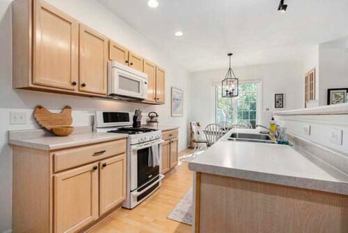 Weko Beach Retreat, Hot Tub, Fire Pit, Near Lake