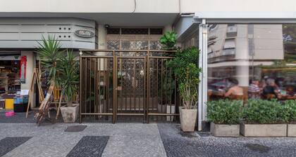 5min da Praia do Leblon - AP102