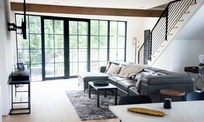 Smart TV - Spacious 3-bedroom apartment with AC, WiFi in delightful Atlanta (Atlanta)