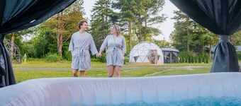 Slate Serenity/Pet Friendly/Private Hot Tub