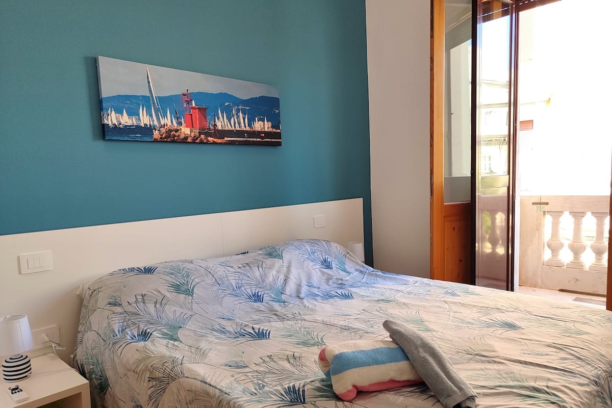 Tabla de planchar con plancha y wifi gratis