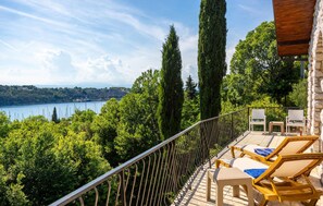 Property grounds - One bedroom beautiful home in Omisalj (Omisalj)