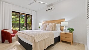 5 bedrooms, iron/ironing board, free WiFi, bed sheets - The Pavilion at Trinity Beach (Trinity Beach)