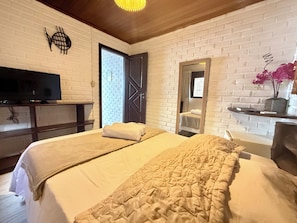 Standard Suite | Television