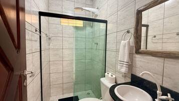 Suite | Bathroom