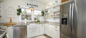 4BR Beach Haven Retreat Perfect for families with TEENS!