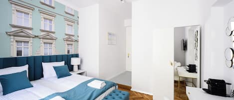 Iron/ironing board