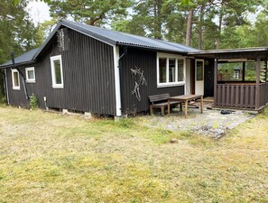 Exterior - Holiday home within walking distance of one of Gotland's quietest beaches|SE12056 (Lärbro)