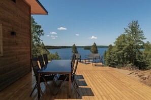 Outdoor dining - Holiday home with sauna and lake view in scenic Lönashult | SE06090 (Lönashult)