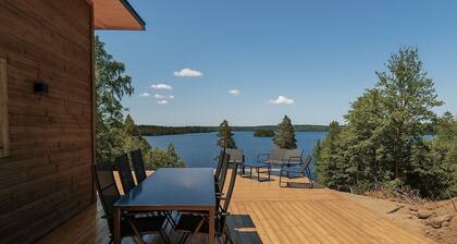 Ferienhaus mit Sauna und Seeblick im malerischen Lönashult | SE06090