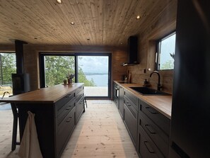 Refrigerador, microondas, horno y lavavajillas