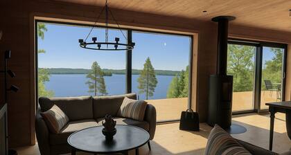 Ferienhaus mit Sauna und Seeblick im malerischen Lönashult | SE06090