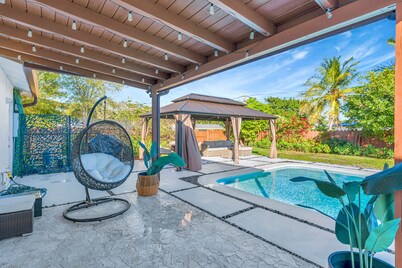 Tulum Vibes House.
Perfect for relaxation and entertaining.