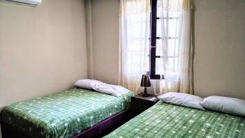 3 bedrooms, WiFi, bed sheets