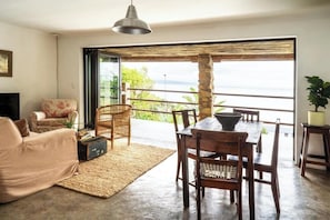 Living area - Apartment with Sea View "Leonard" (Plettenberg Bay)