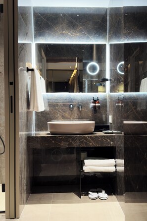 Camera King Superior | Salle de bain | Peignoirs, chaussons