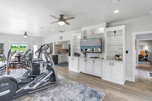 Luxury Pool House for Rent In South Lake Charles, Louisiana