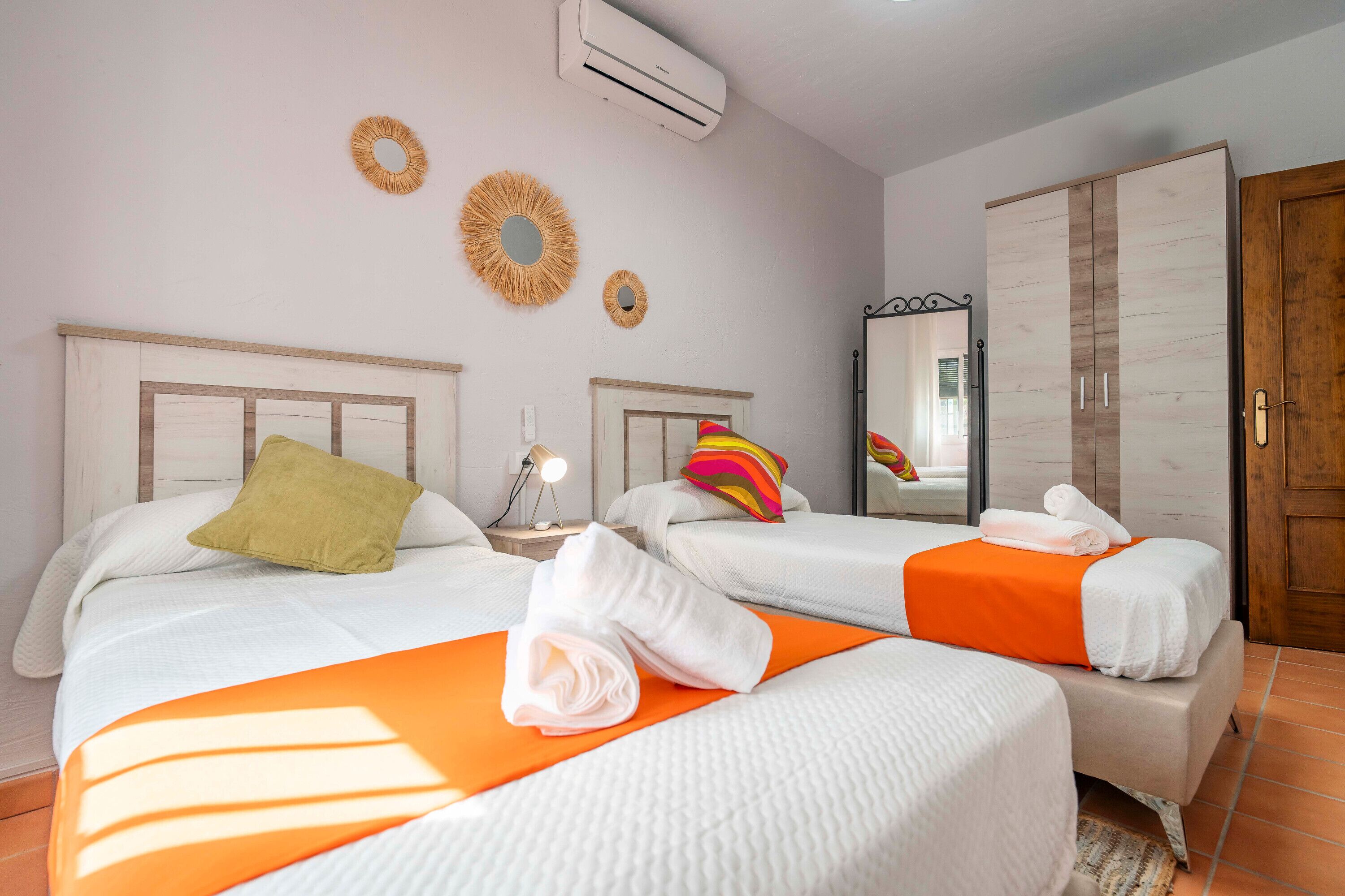 3 habitaciones, tabla de planchar con plancha y wifi gratis 