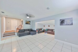 智能電視、 辦公室