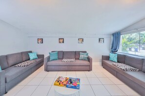 智能電視、 辦公室