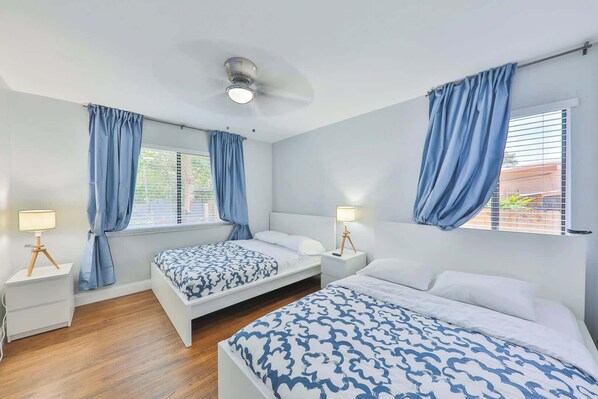 3 bedrooms, desk, iron/ironing board, travel crib