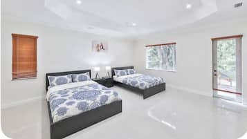 5 bedrooms, desk, iron/ironing board, travel cot