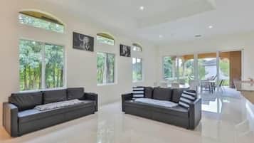 TV connectée, espaces bureaux