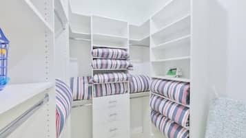 5 bedrooms, iron/ironing board, travel cot, free WiFi