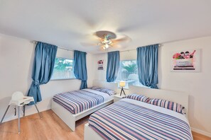 3 Schlafzimmer, Bügeleisen/Bügelbrett, Reisekinderbett, kostenloses WLAN