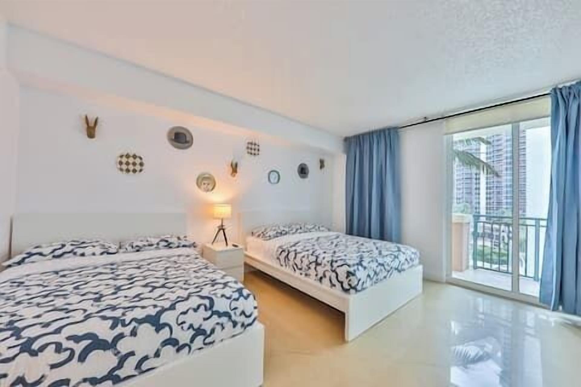 3 quartos, ferros/tábuas de passar roupa, Wi-Fi, roupa de cama