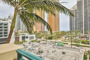 Property grounds - Classy Getaway STR 02904 (Sunny Isles Beach)