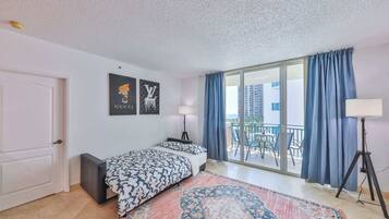 3 bedrooms, desk, iron/ironing board, travel cot