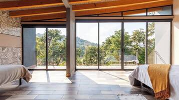 3 dormitorios, tabla de planchar con plancha, wifi gratis y ropa de cama