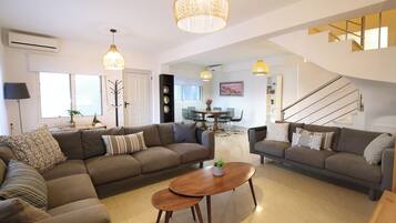 Télévision à écran plat