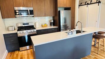 Microwave, oven, stovetop, dishwasher