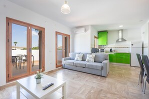 Interior - Apartment 'Dorada Sun' with Shared Pool, Private Terrace and Air Conditioning (Chiclana de la Frontera)